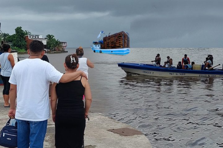 Familiares de pescadores desaparecidos en la bahía de Bluefields