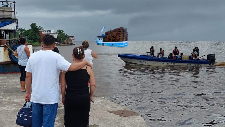 Familiares de pescadores desaparecidos en la bahía de Bluefields